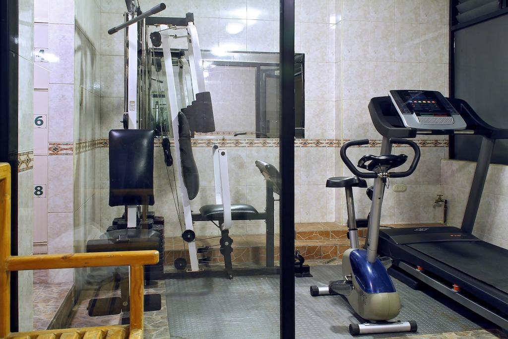 Hotel Yanuncay Куенка Екстериор снимка